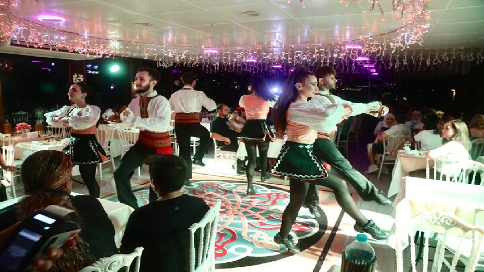 All Inclusive Luxury Bosphorus Dinner Cruise & Turkish Night Show