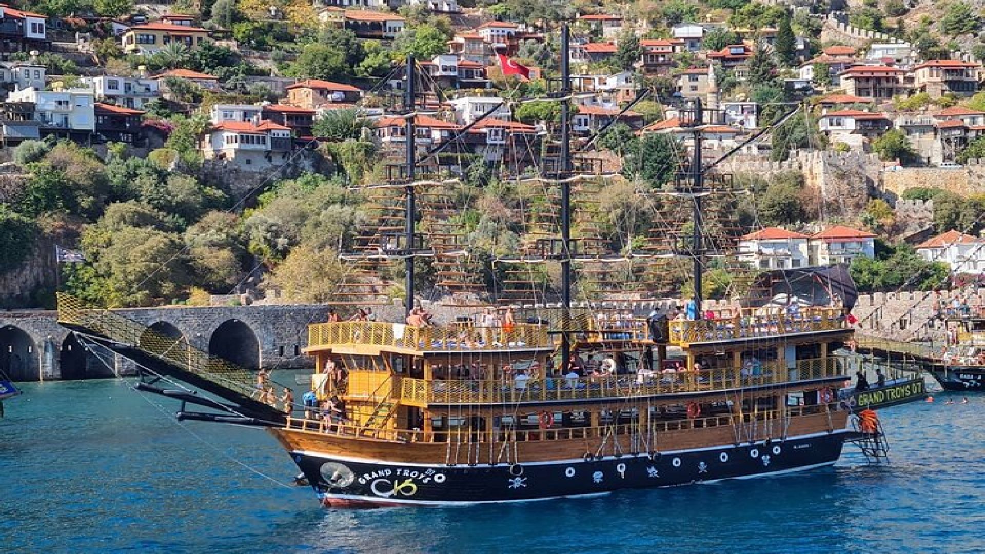 All Inclusive Pirate Boat Trip in Alanya 