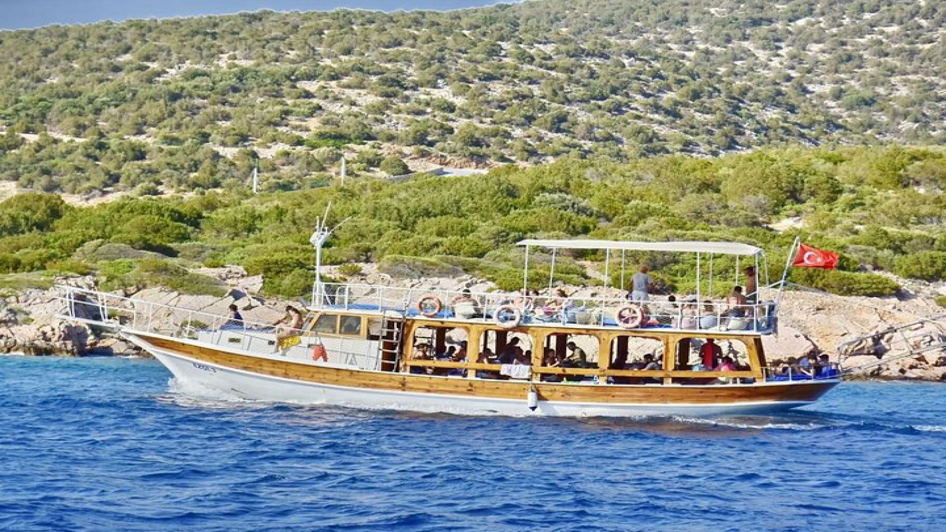 Bodrum Boat Trip With Lunch 11:00 to 17:00