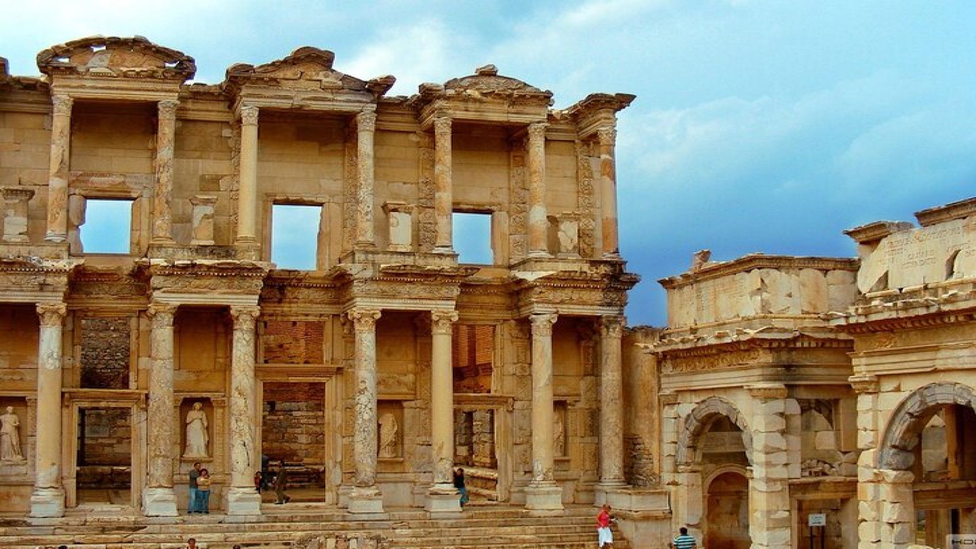 Bodrum Private Ephesus Tour: Ancient City and Virgin Mary