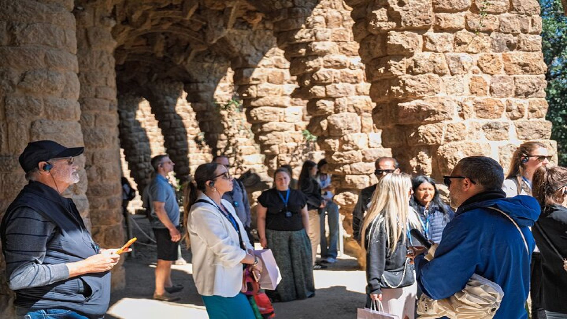 Park Guell Guided Tour with Skip the Line Ticket