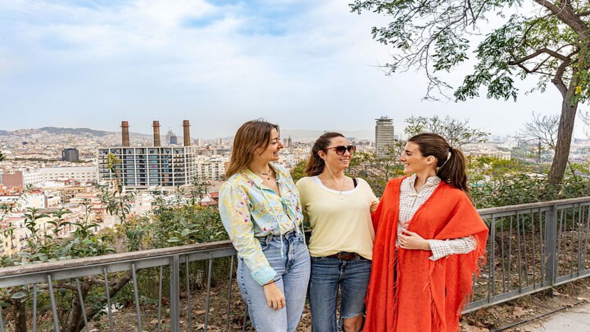 Welcome Tour to Barcelona in Private Eco Tuk Tuk