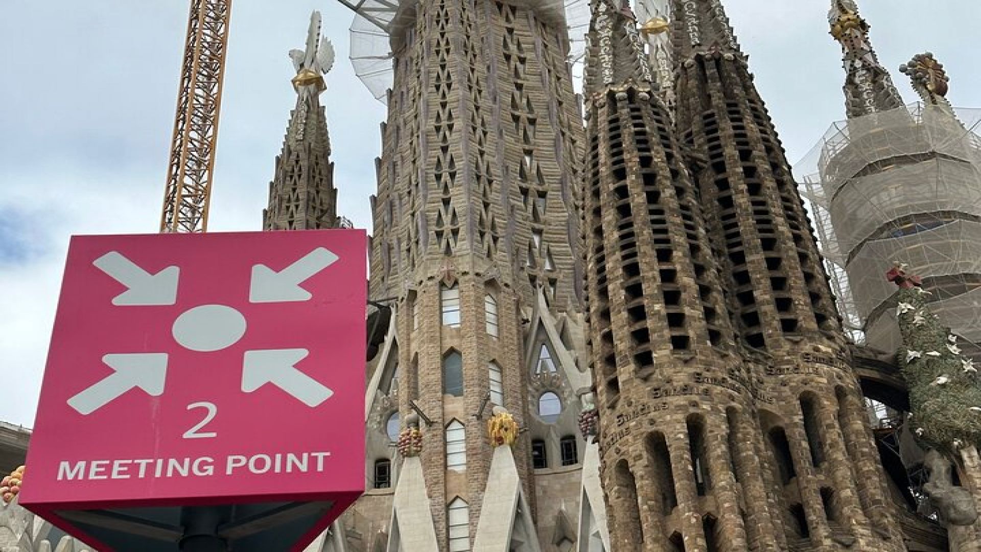Barcelona: Sagrada Familia Fast Track Tour with Tower Option