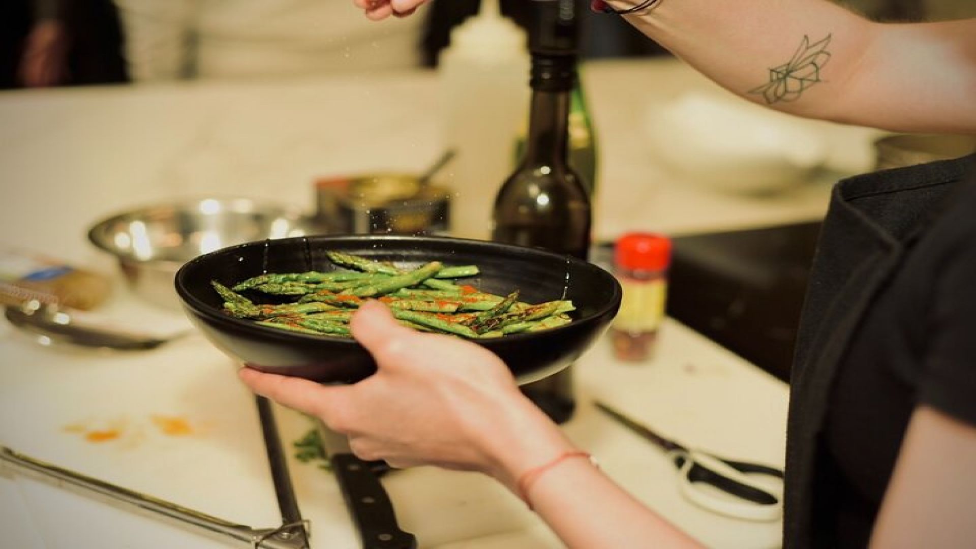 Barcelona Tapas Walking Tour: Food, Wine & History