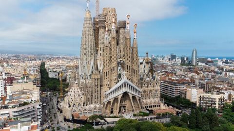 Combo: Skip the Line Sagrada Familia & Park Guell Guided Tour