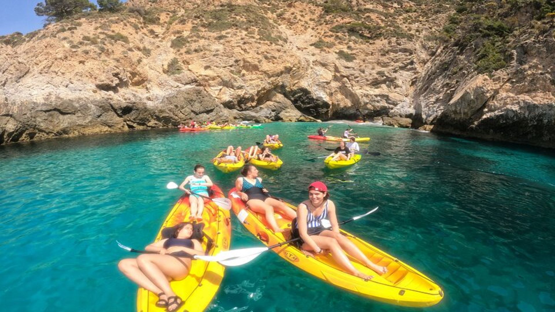 Kayak and Snorkeling Excursion in Maro Cerro Gordo Cliffs 
