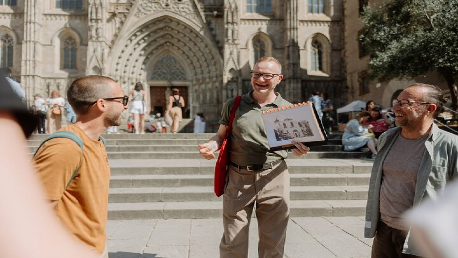 Barcelona Gothic Quarter Tapas & Taverns Food & Wine Tour
