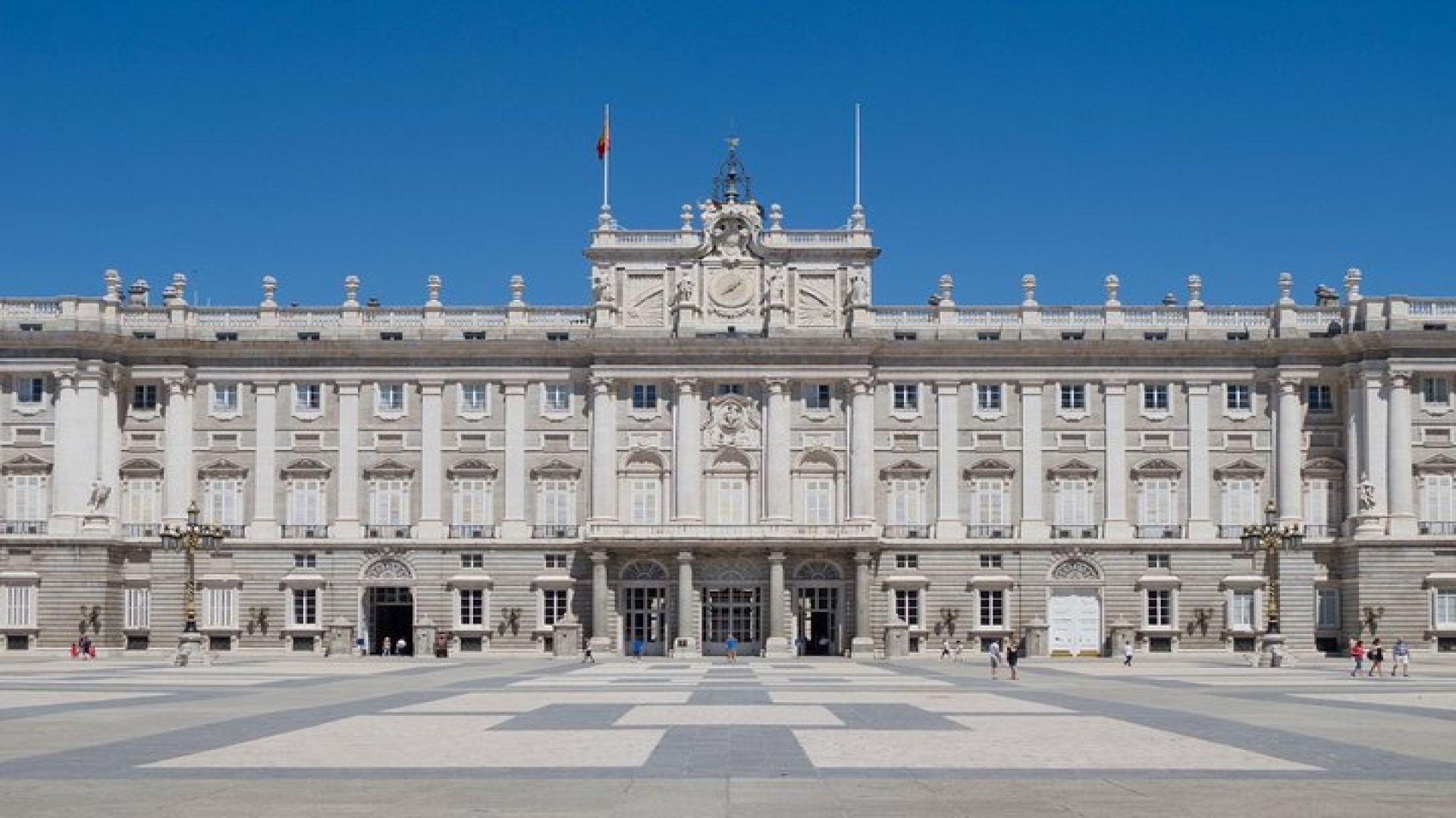 Royal Palace & Prado Museum Skip the Line Guided Tour