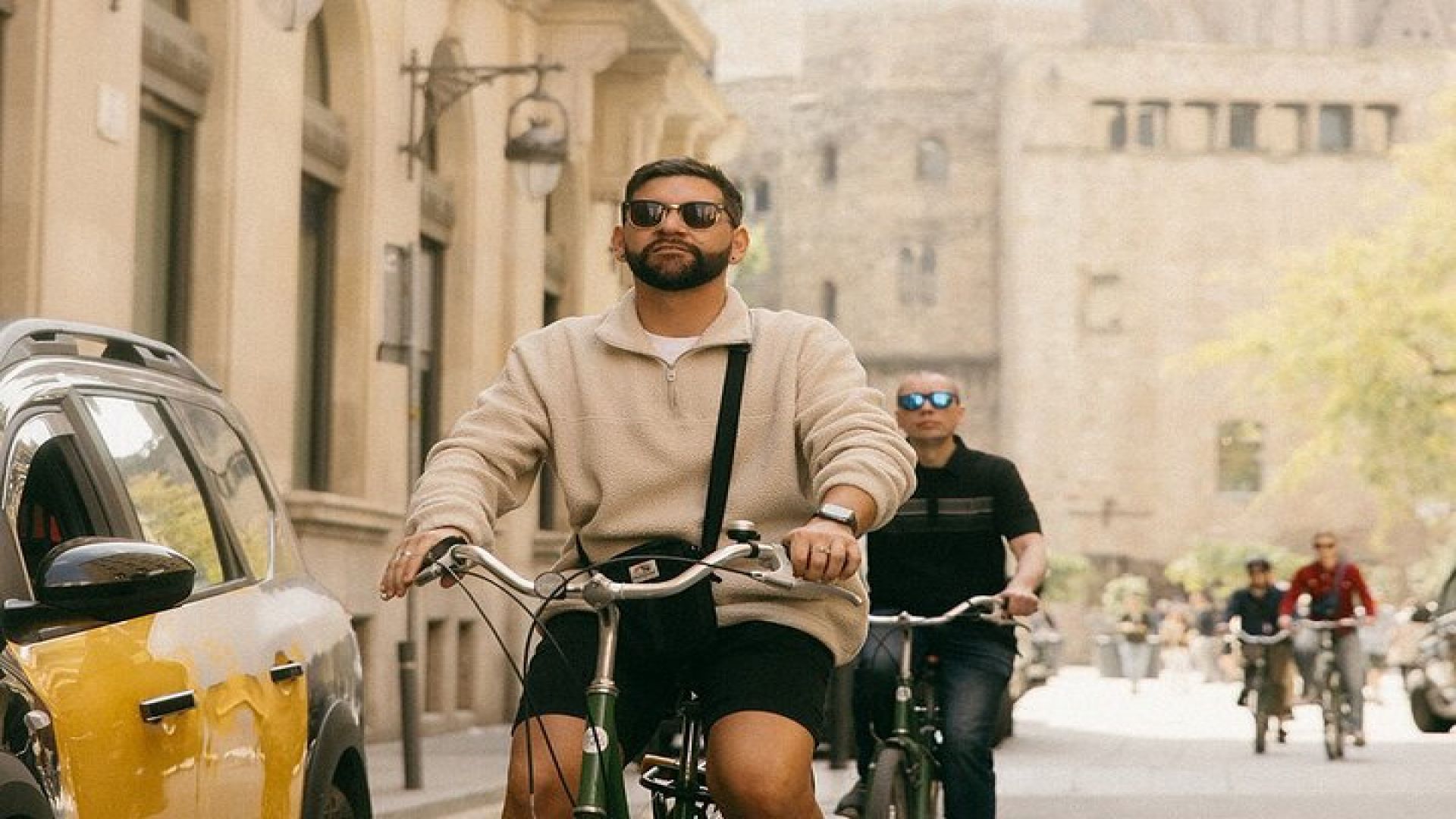 Barcelona 3-hour Bike Tour: Highlights and Hidden Gems