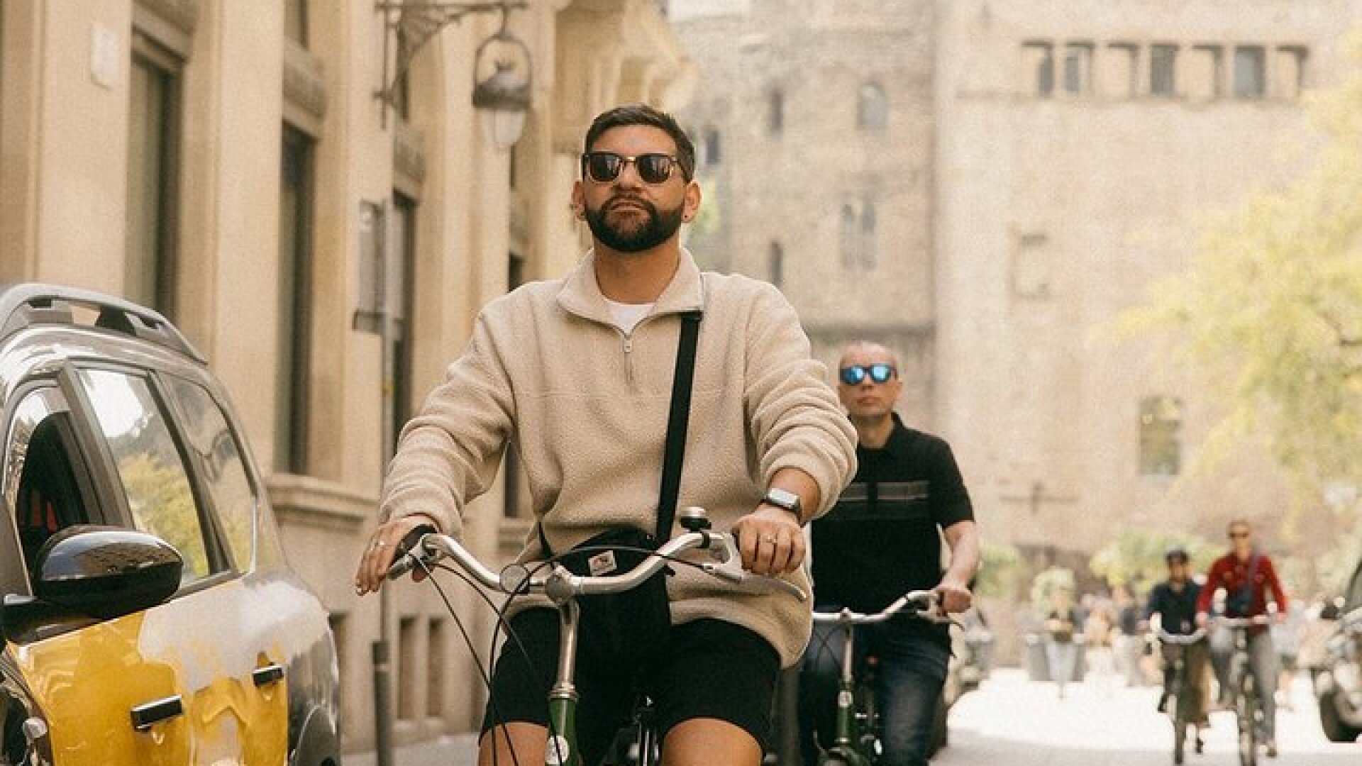 Barcelona 3-hour Bike or E-Bike Tour: Highlights and Hidden Gems