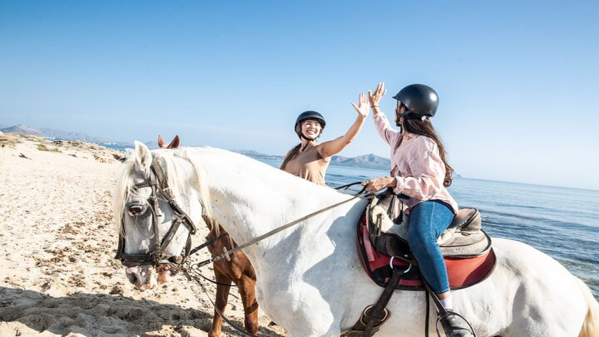 3-Hour Beach Horse Riding to Discover the Beauty of Alcudia Bay