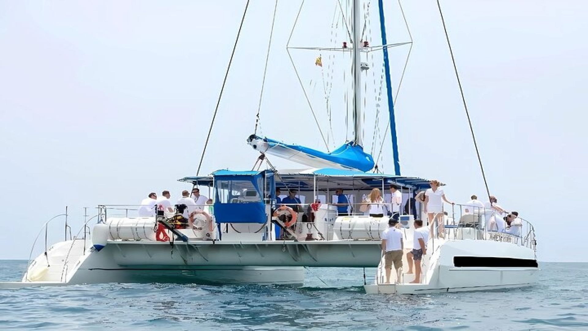 Barcelona: Sunset from the Sea with Music and Drinks