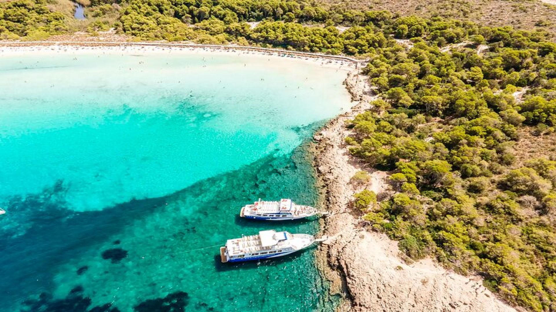 Tour of the beaches of southern Menorca with paella included