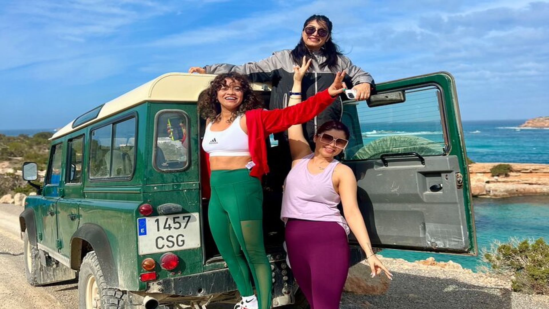 Ibiza - Secret Spots 4X4 Tour in Land Rover Defender