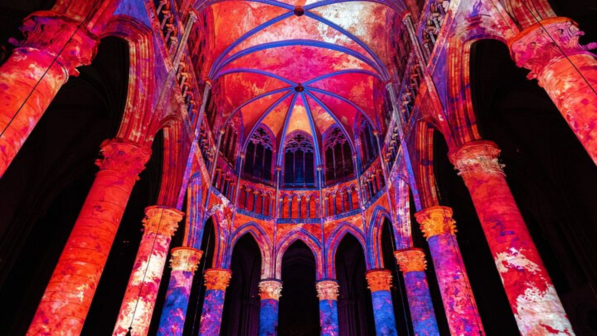 Cathedral San Sebastian: Light and Sound Show, LUMINISCENCE