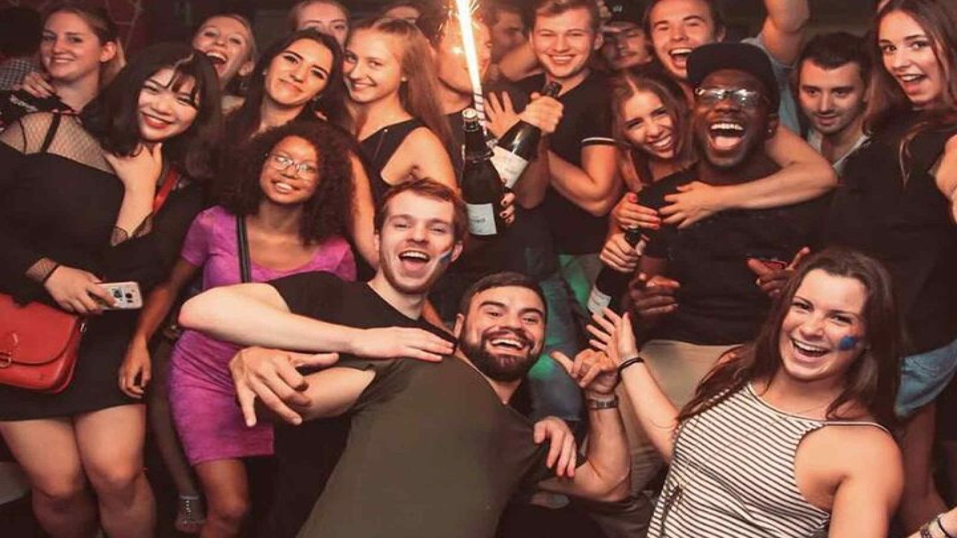 Pub Crawl Barcelona by EVOLVE The BEST night experience