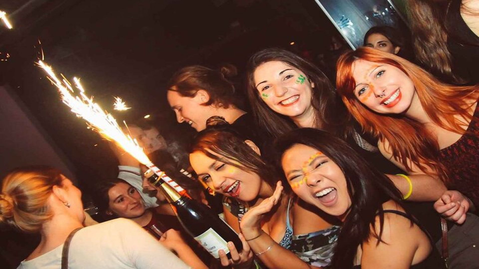 Pub Crawl Barcelona by EVOLVE The BEST night experience