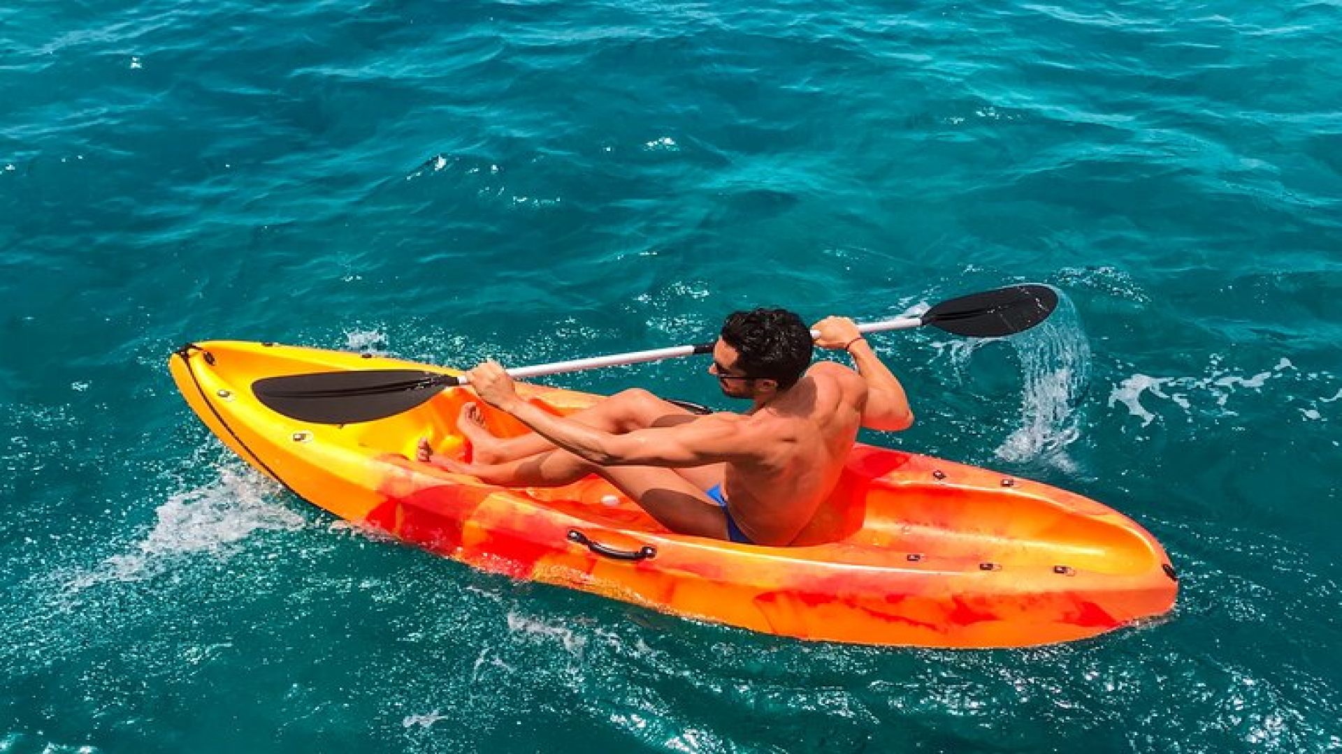 Lanzarote: La Graciosa island cruise with lunch and water activities