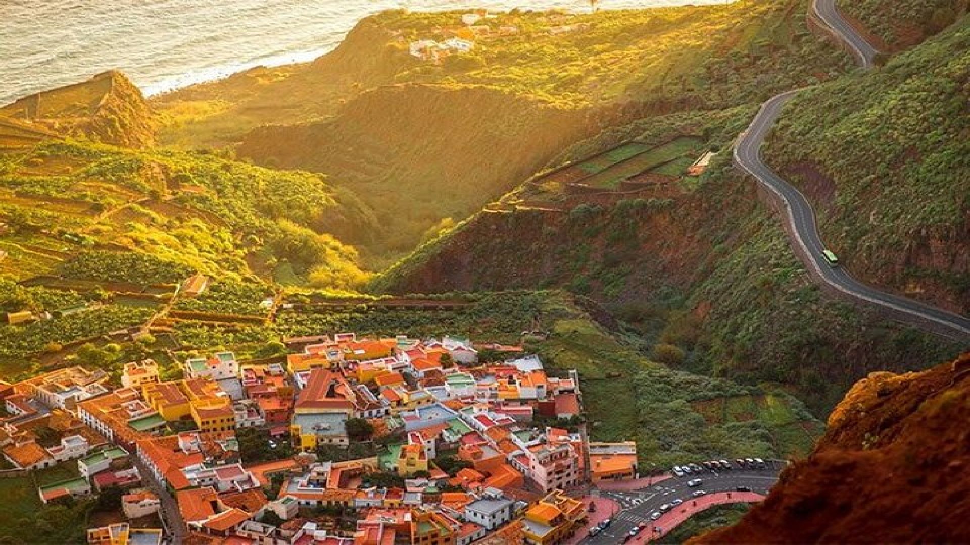 Full Day Guided Tour to La Gomera from Tenerife