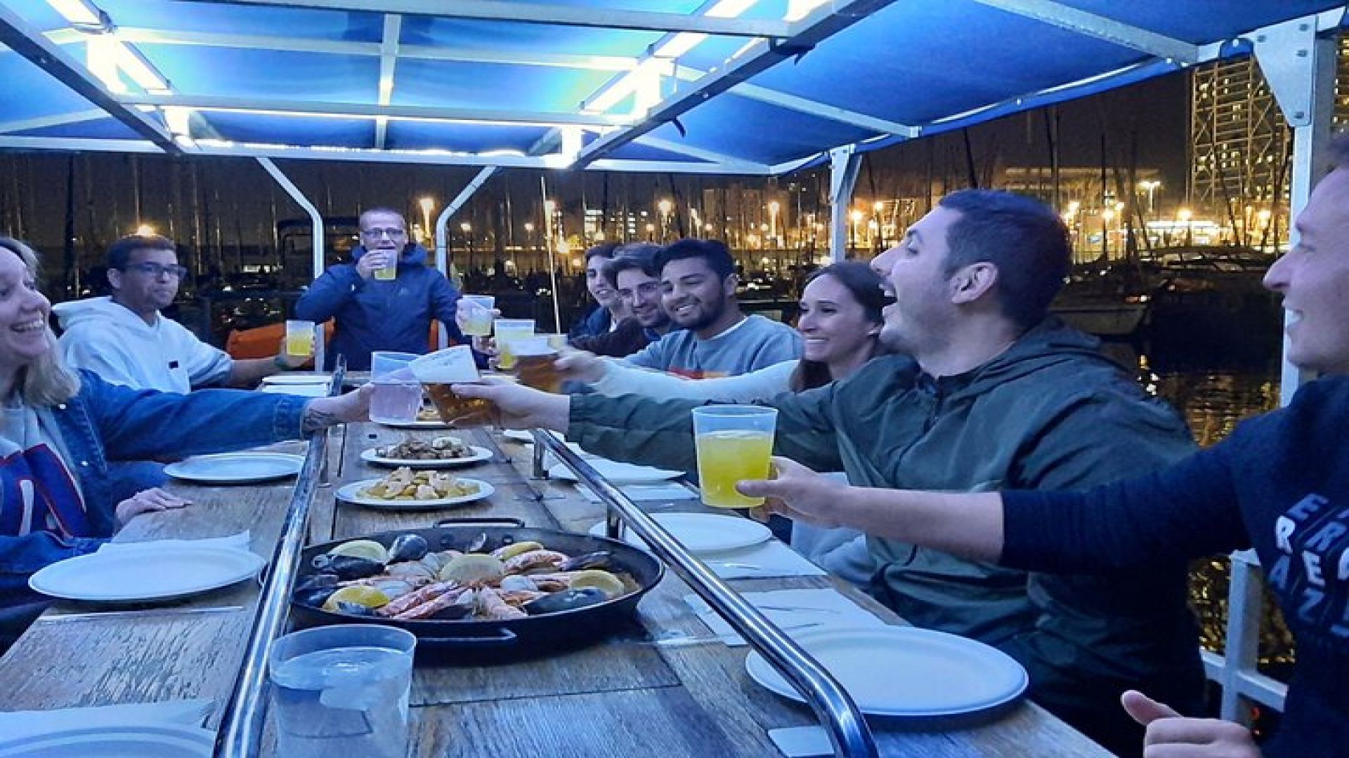 Valencia Evening Cruise with Dinner and Drinks