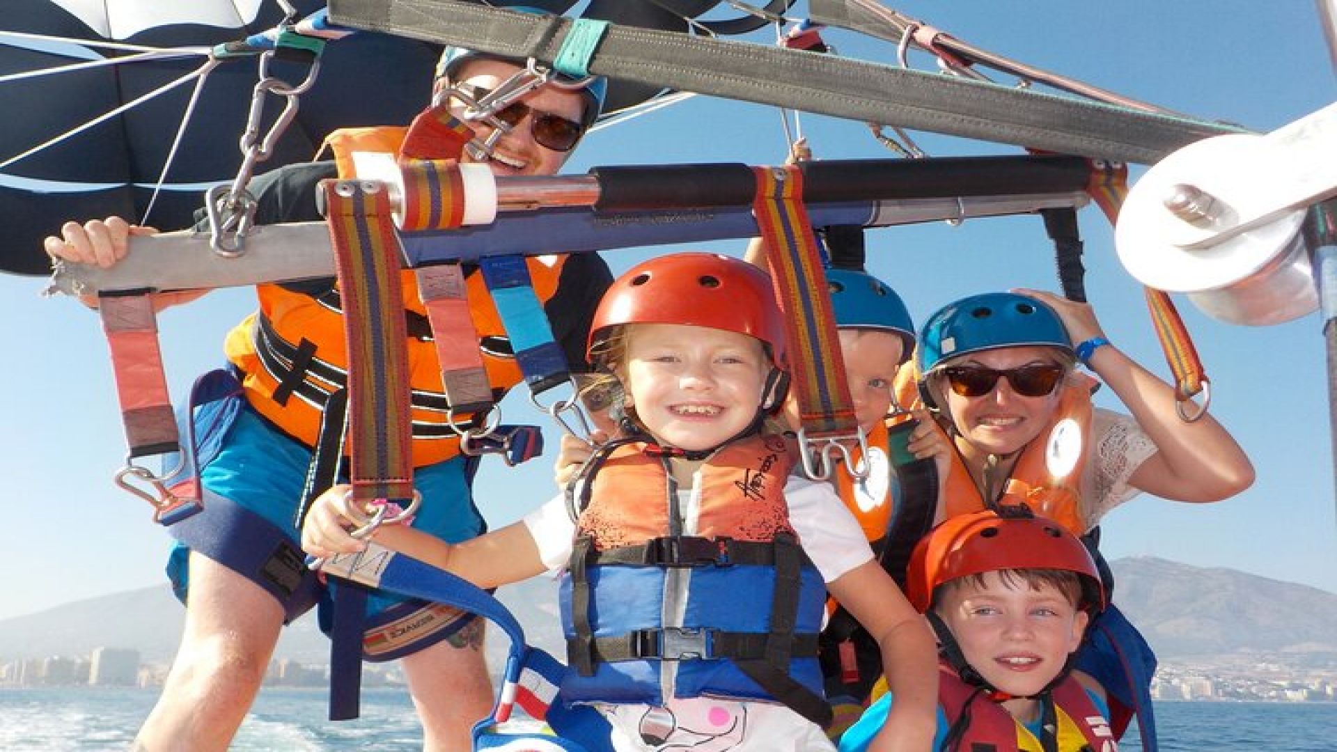 Parasailing in Fuengirola - The Highest Flights on the Costa