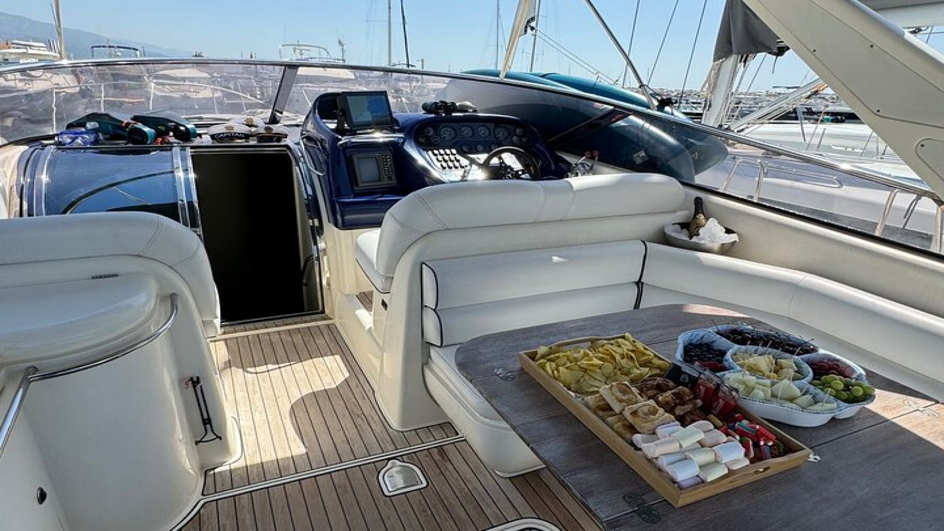 Private Luxury Yacht Charter from PUERTO BANÚS, Marbella