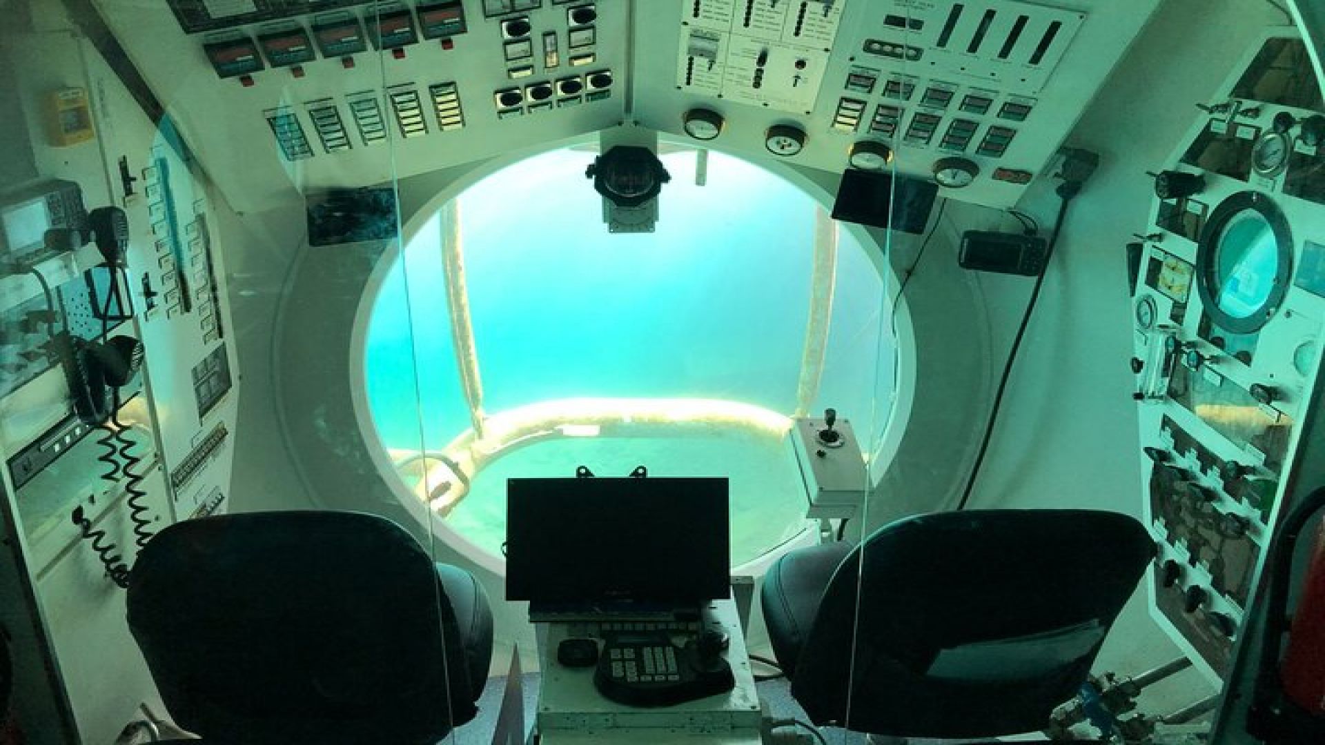 Submarine tour Tenerife: a 1 hour underwater experience