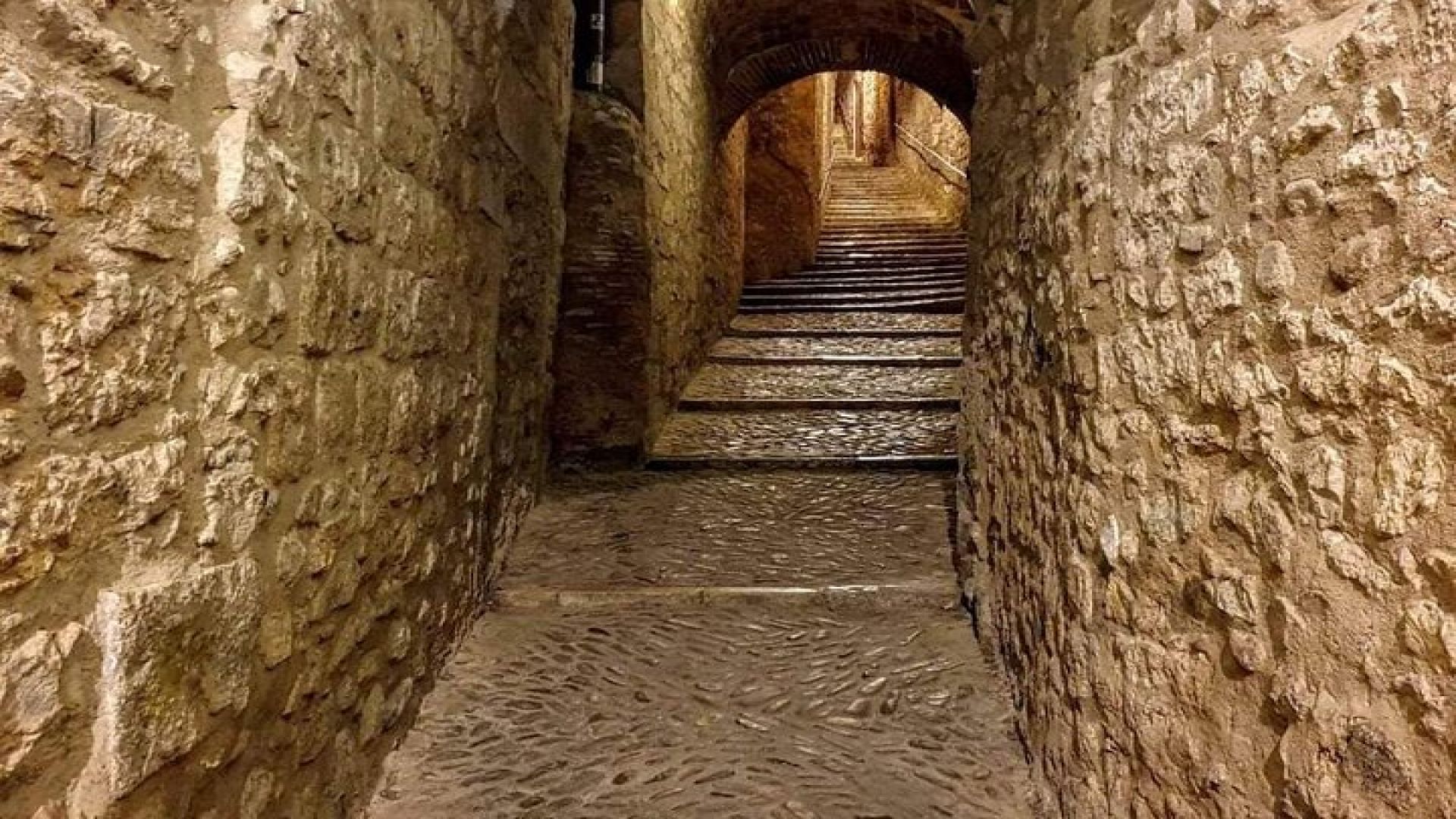 Half-Day Game Of Thrones Walking Tour in Girona with a Guide