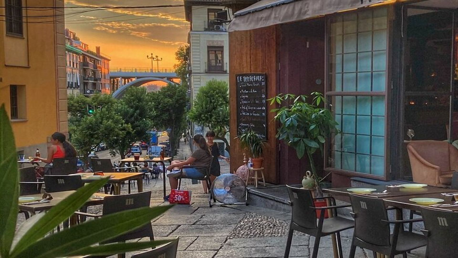 Old Madrid Tapas and Fine Wine Small Group Tour