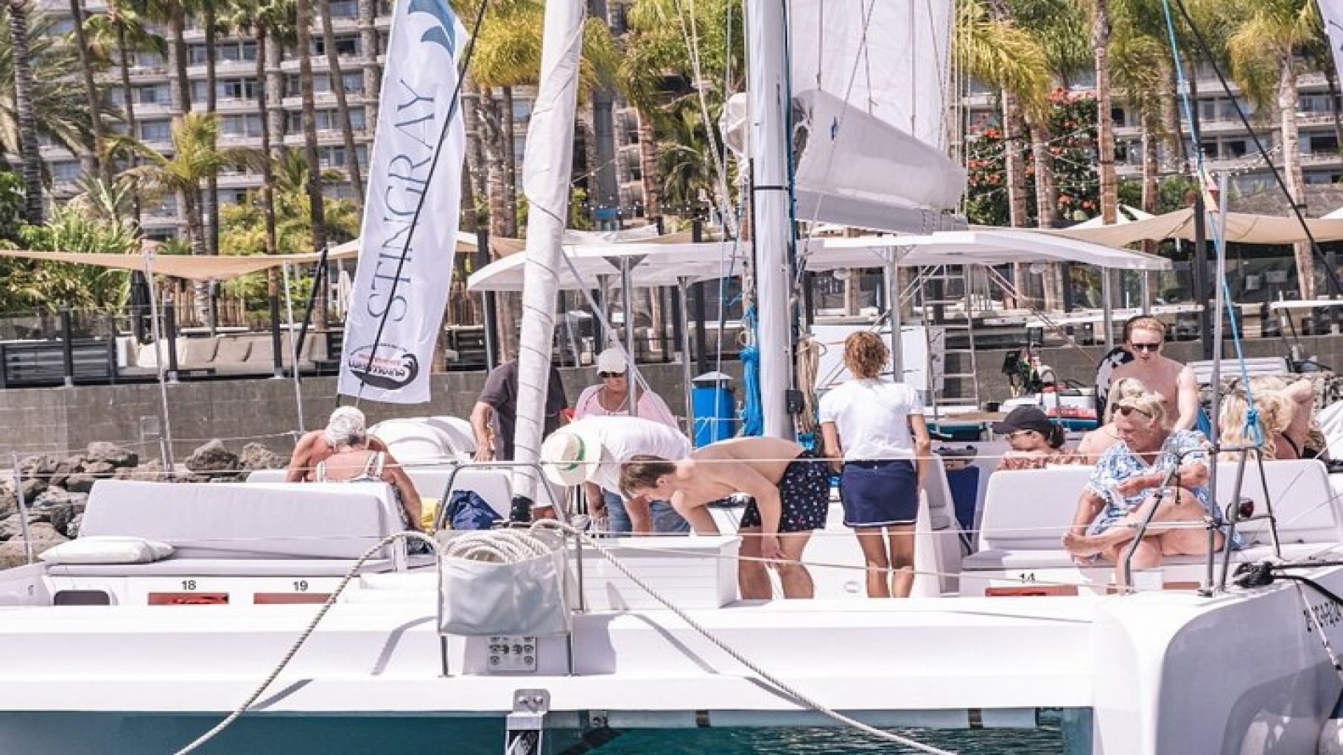 Gran Canaria Virgin Beaches Boat Tour with Food