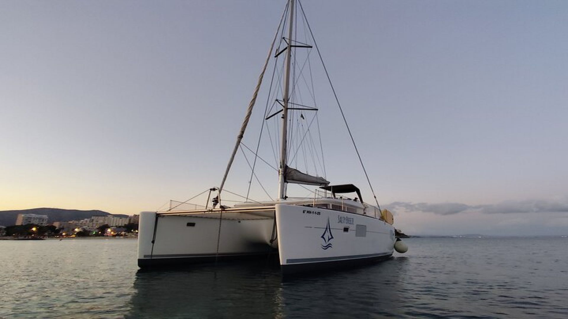 Mallorca Catamaran Tour with Tapas - small group - 