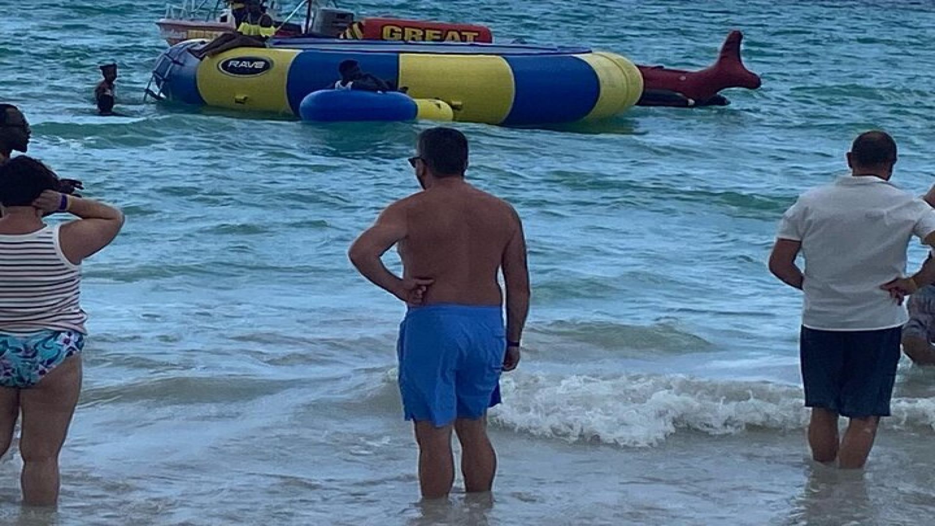 Rick\'s Café and Seven Mile Beach from Montego bay 