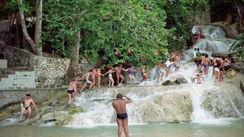 Dunns River Falls & Blue Hole in ocho Rios frm Negril/Montego Bay