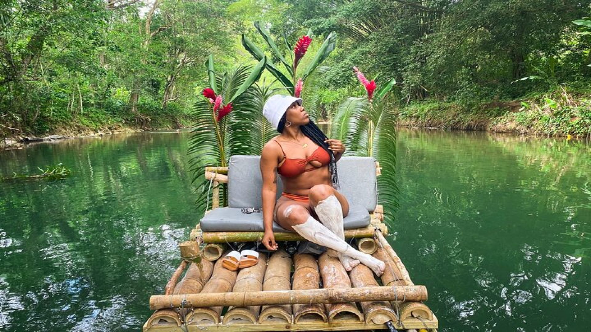 Half-Day Tour Rafting on the Great River with Limestone Foot Massage