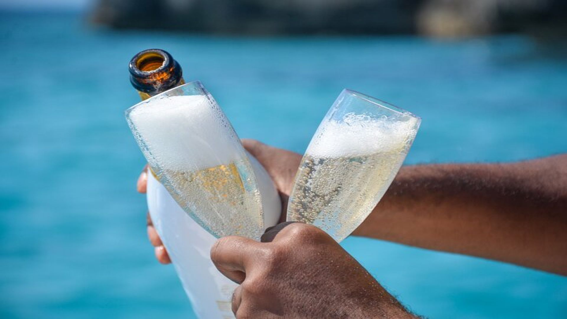 3hr Private Luxury Yacht with Snorkeling, Bar, Food