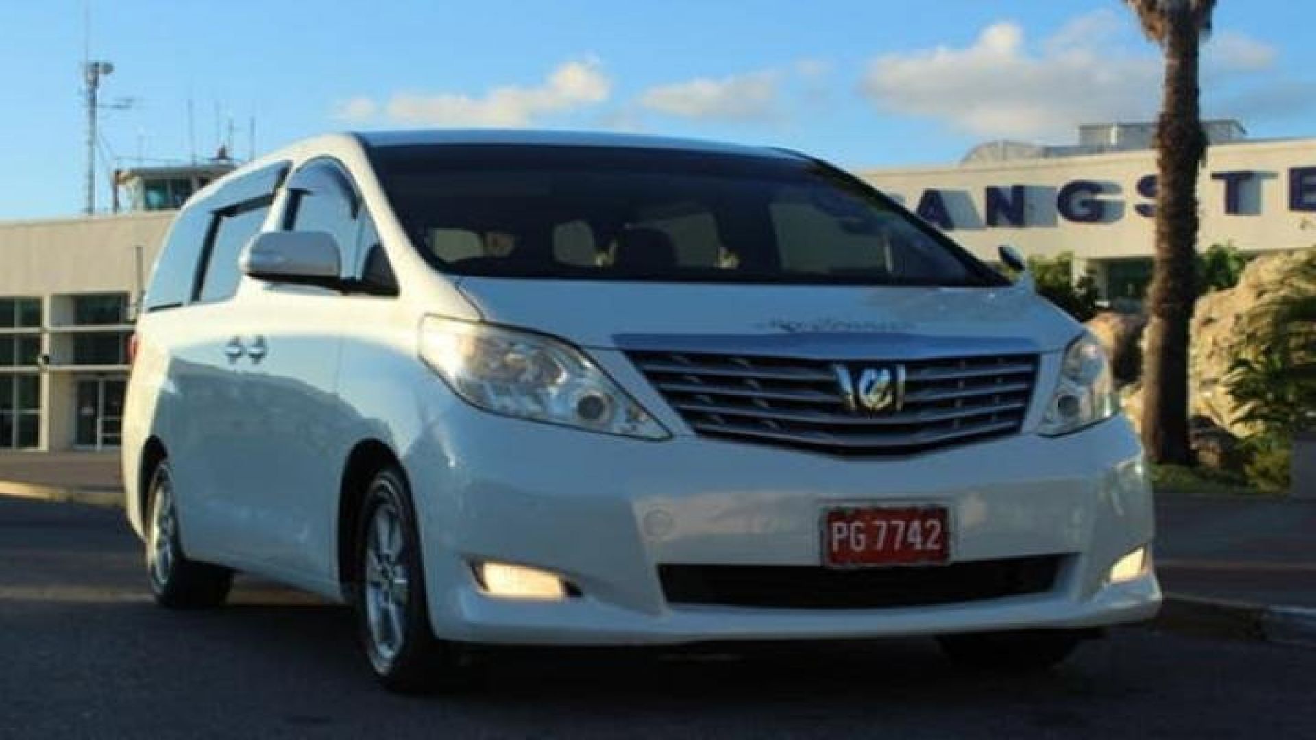 Grand Palladium Resort Private Roundtrip Airport Transfer from Montego Bay (MBJ)