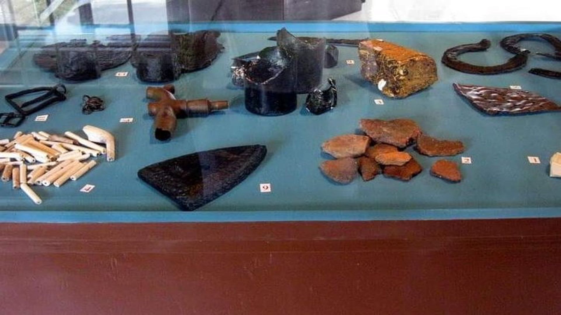 Journey of the Slaves, The British & Spanish Invaders from Ocho Rios