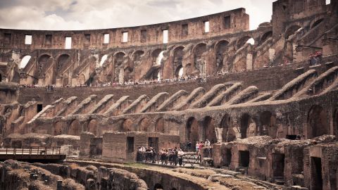 Prime: Colosseum, Palatine Hill and Roman Forum with pick up