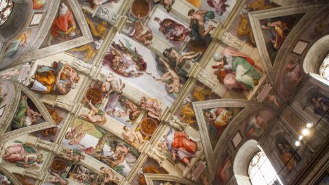 Prime: Vatican Museums, Sistine Chapel and S.Peter's Basilica with pick up