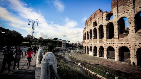 Rome in 1 Day: Colosseum Small-Group Tours & Vatican Museums
