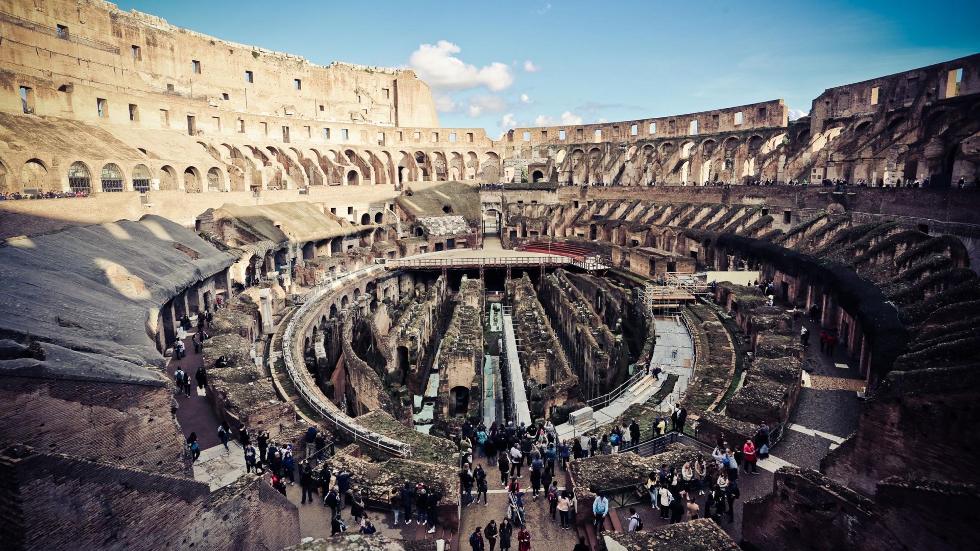 Prime: Colosseum, Palatine Hill and Roman Forum with pick up