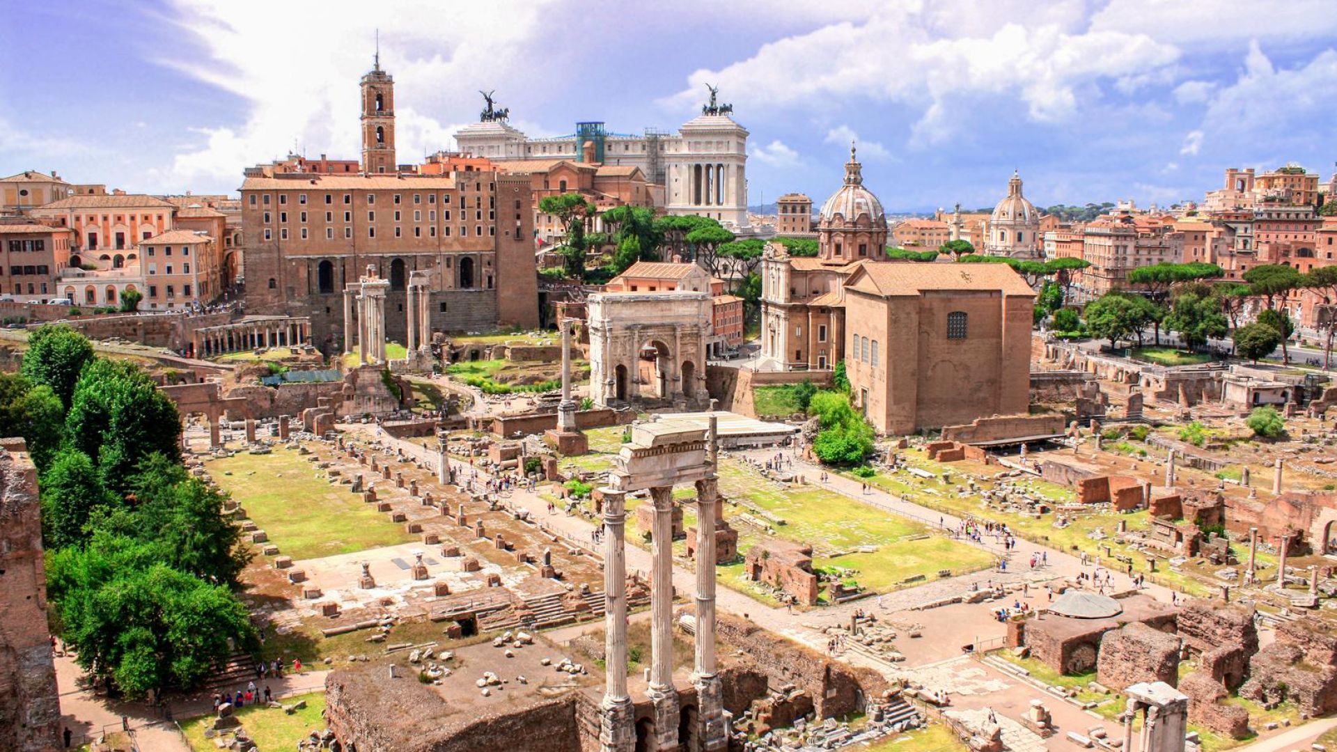 Prime: Colosseum, Palatine Hill and Roman Forum with pick up