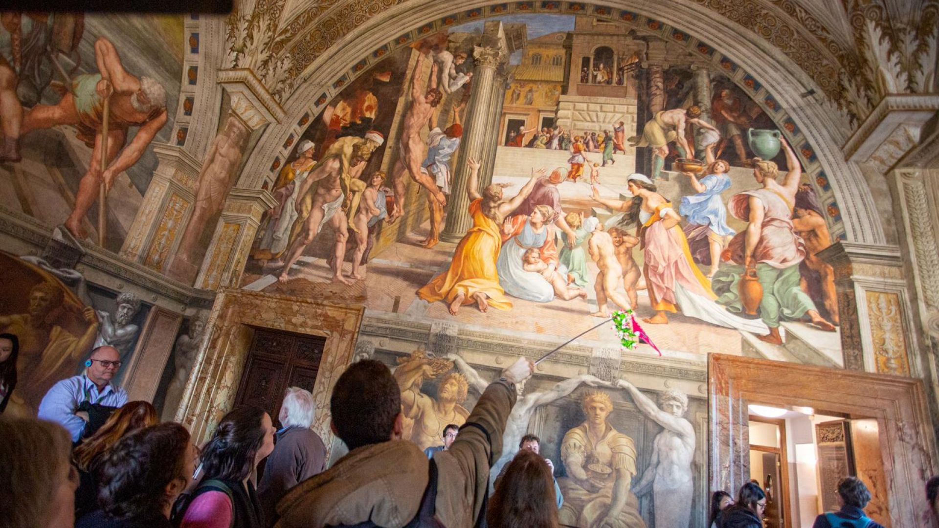 Prime: Vatican Museums, Sistine Chapel and S.Peter's Basilica meeting point