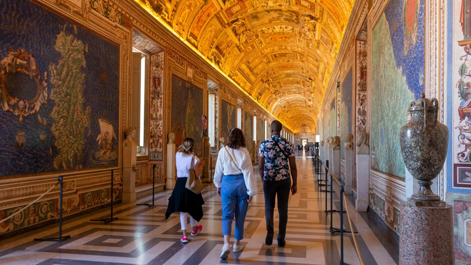 Rome in 2 Days: Small Group Guided Colosseum & Vatican Museums