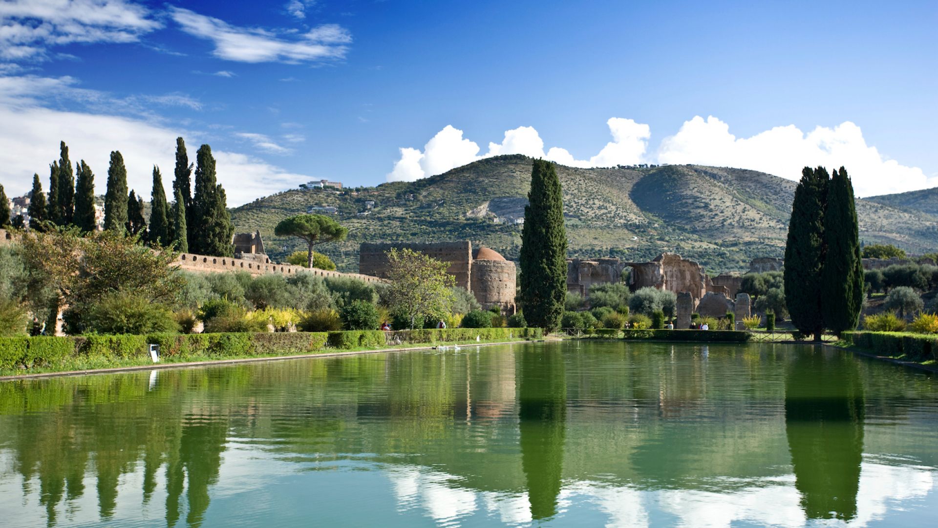 Tivoli and its Villas with Pick-up