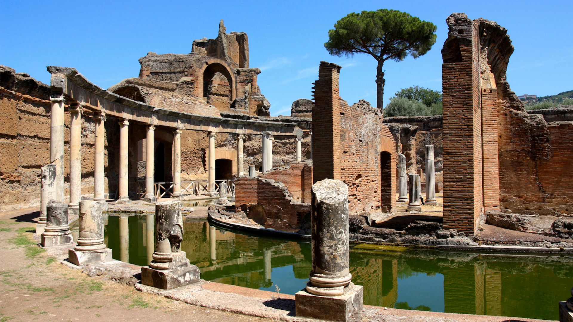 Tivoli and its Villas with Pick-up
