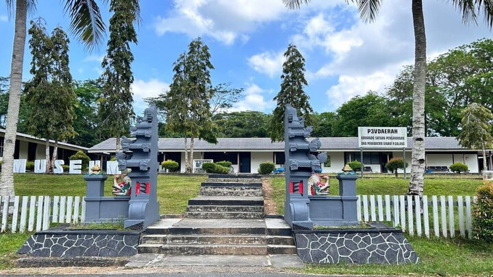 Batam Heritage Tour with Singapore Ferry Ticket, Lunch & Massage