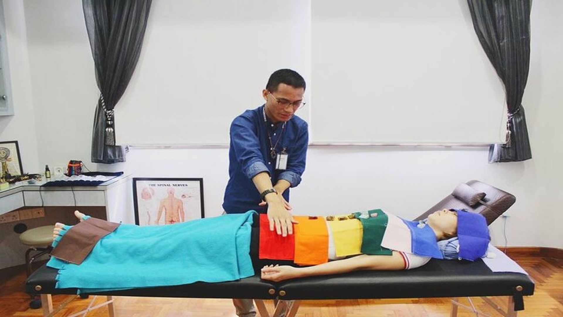 Chakra Balancing Spiritual Energy Healing Therapy