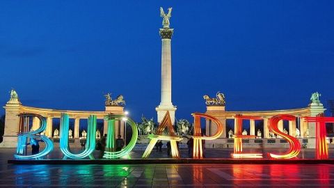 Budapest Guided Bus Tour with Danube Cruise