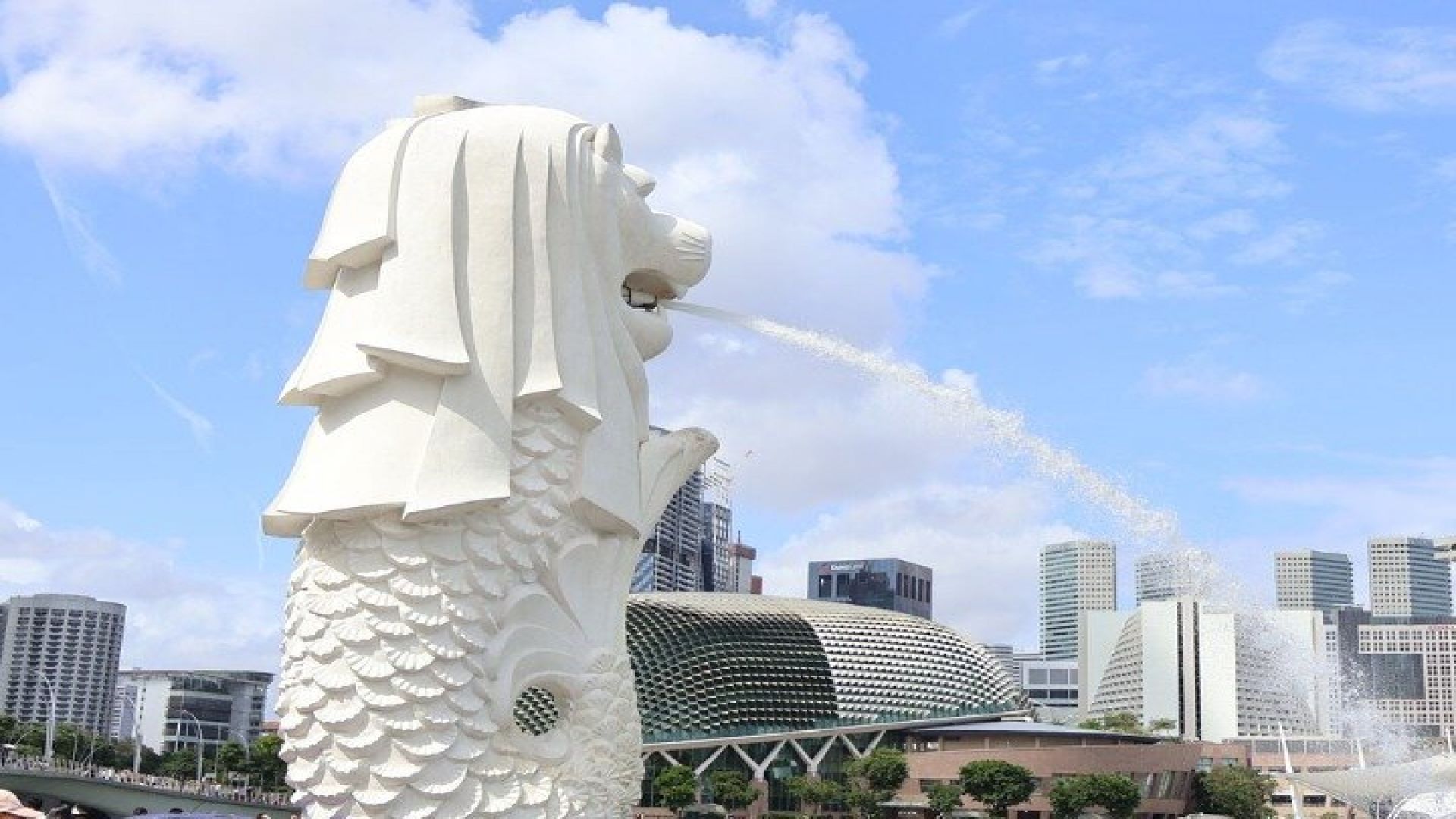 Singapore Story at Civic District Join-in Walking + River Cruise